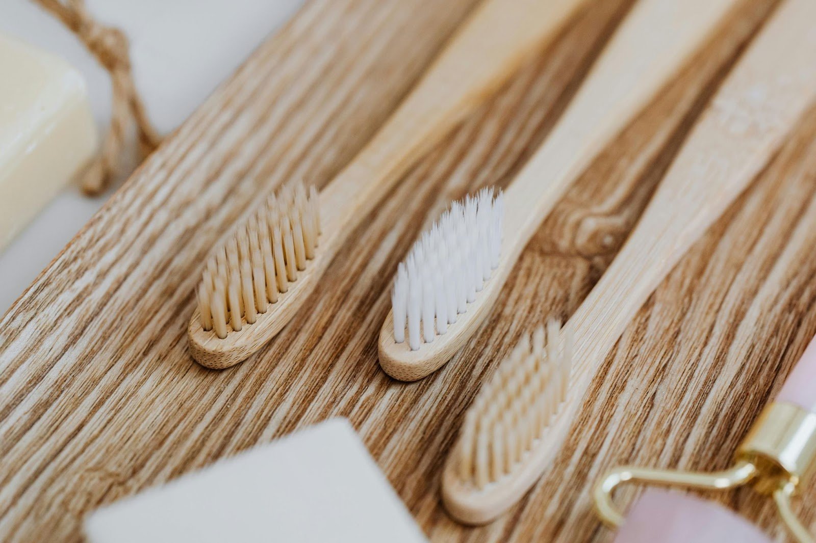 How many bristles are on a toothbrush